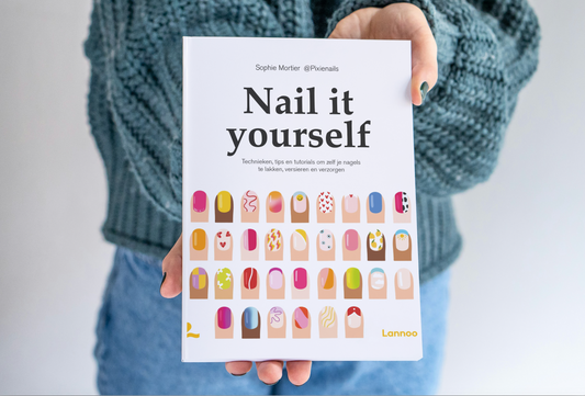 Boek: Nail It Yourself!